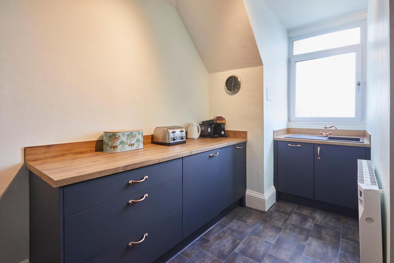Host & Stay - The Garret Suite Whitby Esterno foto